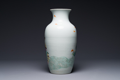 Een Chinese famille rose vaas met Lan Caihe, Qianlong merk en periode