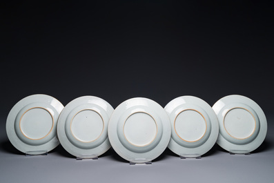 Drie Chinese verte-Imari 'Stanislaw' borden en vijf famille rose borden,  Kangxi/Yongzheng