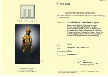 Groupe de cinq figures de Bouddha en bronze, Tha&iuml;lande et Indon&eacute;sie, 8/17&egrave;me