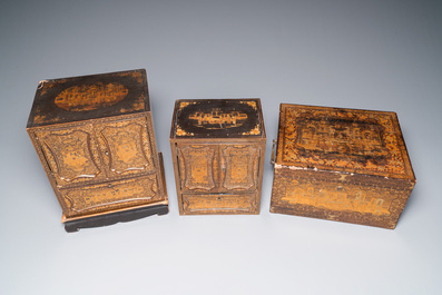 Deux cabinets miniatures et un coffret en laque noire et dor&eacute;e, Canton, Chine, 19&egrave;me