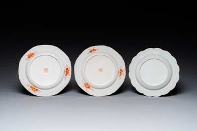 A pair of Chinese English-decorated plates and a Dutch-overdecorated Chinese bowl and plate, Qianlong