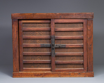 A Japanese wooden tansu 箪笥 chest, 19/20th C.