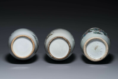 Cinq vases en porcelaine de Chine famille rose &agrave; d&eacute;cor figuratif, 19/20&egrave;me