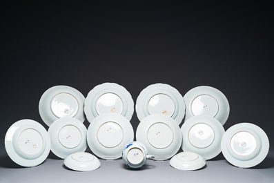 Collection de 13 pi&egrave;ces en porcelaine Chine en bleu et blanc de l'&eacute;pave du Cargo Nankin, Qianlong