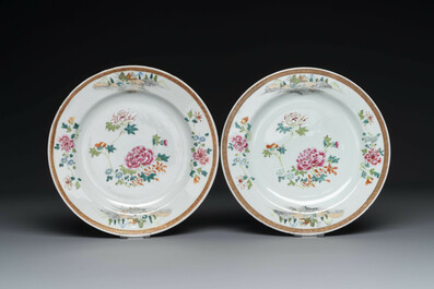Une collection vari&eacute;e de huit pi&egrave;ces en porcelaine de Chine famille rose, 18/19&egrave;me