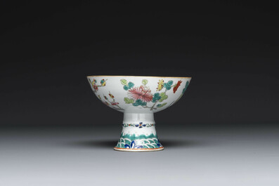 Une collection vari&eacute;e de huit pi&egrave;ces en porcelaine de Chine famille rose, 18/19&egrave;me