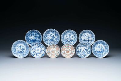 Collection vari&eacute;e de 18 pi&egrave;ces en porcelaine de Chine en bleu et blanc et famille rose, Kangxi/Yongzheng