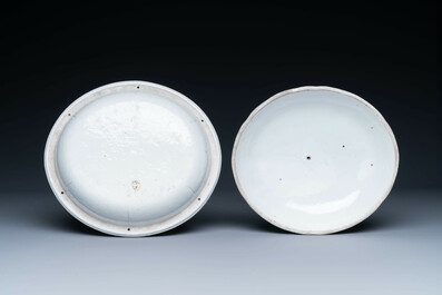 Une terrine couverte &agrave; deux compartiments et une assiette monogramm&eacute;e en porcelaine de Chine famille rose de Canton, 19&egrave;me