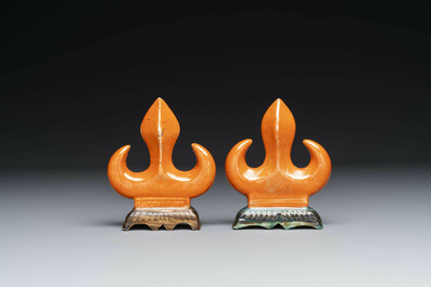 Collection vari&eacute;e de sept pi&egrave;ces en porcelaine de Chine et &eacute;maux de Canton, Kangxi et post&eacute;rieur