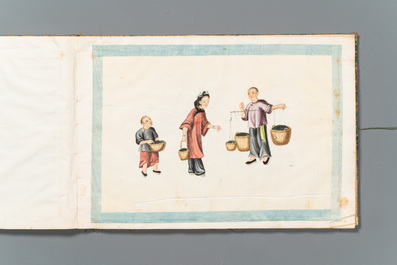 Een zeldzaam album met Chinese rijstpapier schilderingen van 'Hong' zichten, figuren en schepen, Canton, Foekhing New Street No. 1, 19/20e eeuw