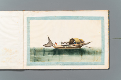 Een zeldzaam album met Chinese rijstpapier schilderingen van 'Hong' zichten, figuren en schepen, Canton, Foekhing New Street No. 1, 19/20e eeuw