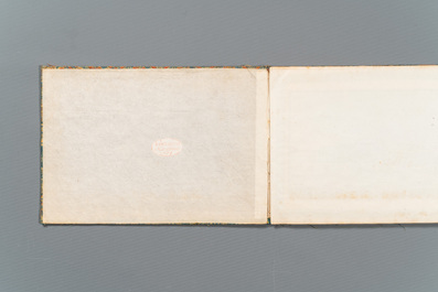 Een zeldzaam album met Chinese rijstpapier schilderingen van 'Hong' zichten, figuren en schepen, Canton, Foekhing New Street No. 1, 19/20e eeuw