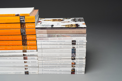 Collection vari&eacute;e de 54 catalogues de ventes aux ench&egrave;res sur l'art chinois de Nagel et Zacke, 2010 et apr&egrave;s