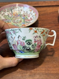 Een paar Chinese Canton famille rose koppen en schotels, 19e eeuw