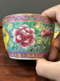 Twee Chinese famille rose 'chupu' dekselkommen voor de Straits of Peranakan markt, Tongzhi merk en periode