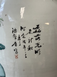 Vase en porcelaine de Chine famille rose, sign&eacute; Pan Zhaotang 潘肇唐, dat&eacute; 1918