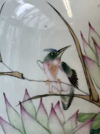 A Chinese famille rose vase, Yu Zhao 余钊 signed, 19/20th C.