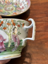 Een paar Chinese Canton famille rose koppen en schotels, 19e eeuw