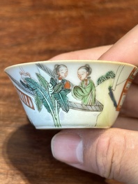 Een zeldzame set van tien Chinese famille rose kommen in oplopend formaat met erotisch decor, Daoguang merk en periode