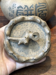Th&eacute;i&egrave;re couverte en gr&egrave;s de Yixing inscrite, Chine, marque Shuan Sheng 淦生, R&eacute;publique