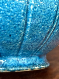 A Chinese monochrome powder-blue garlic-mouth vase with chilong handles, 18/19th C.