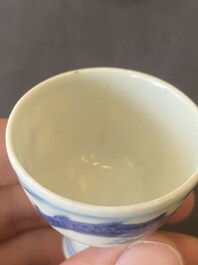 Vijf Chinese blauw-witte stem cups uit het Hatcher scheepswrak, Transitie periode