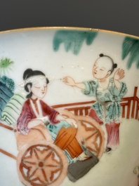 Een zeldzame set van tien Chinese famille rose kommen in oplopend formaat met erotisch decor, Daoguang merk en periode
