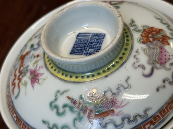 Four Chinese famille rose covered bowls, three with saucers and a 'dragon' bowl, signed Wang Darong 王大榕, 19/20th C.