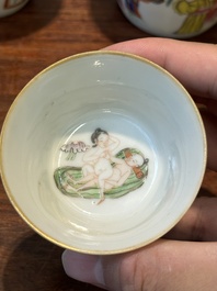 Een zeldzame set van tien Chinese famille rose kommen in oplopend formaat met erotisch decor, Daoguang merk en periode