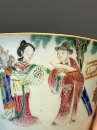 Een zeldzame set van tien Chinese famille rose kommen in oplopend formaat met erotisch decor, Daoguang merk en periode