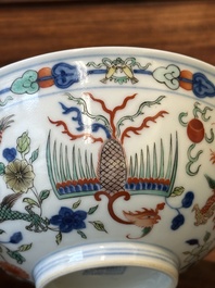 Bol en porcelaine de Chine wucai &agrave; d&eacute;cor de dragons et ph&eacute;nix, marque et &eacute;poque de Daoguang