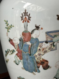 A pair of Chinese famille rose vases, a spittoon and a jar with cover, 19th C.