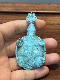 Zeven gevarieerde Chinese snuifflessen in edelsteen, bloedkoraal, glas en barnsteen, 19e eeuw