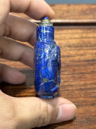 Zeven gevarieerde Chinese snuifflessen in edelsteen, bloedkoraal, glas en barnsteen, 19e eeuw