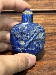 Zeven gevarieerde Chinese snuifflessen in edelsteen, bloedkoraal, glas en barnsteen, 19e eeuw