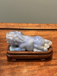 Groupe de sculptures en lapis-lazuli, quartz rose et autres pierres pr&eacute;cieuses, Chine, 19/20&egrave;me