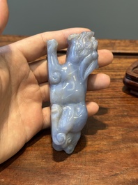 Groupe de sculptures en lapis-lazuli, quartz rose et autres pierres pr&eacute;cieuses, Chine, 19/20&egrave;me