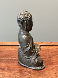 A Chinese bronze sculpture of Buddha, Ming