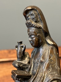 Deux figures en bronze de Wenchang et Guanyin, Chine, Ming