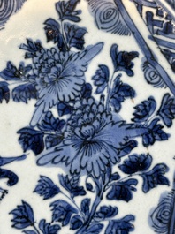 Two Chinese blue and white kraak porcelain dishes with birds and insects, Wanli