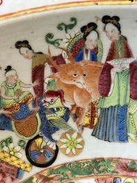 Een Chinese Canton famille rose bassin met 'Qi Lin Song Zi 麒麟送子' decor, 19e eeuw