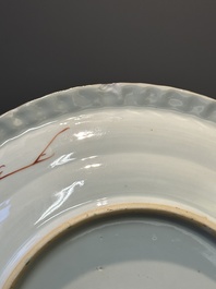 Drie Chinese famille verte borden en een theepot, Kangxi