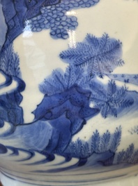 Een Chinese blauw-witte flesvormige vaas met geleerden, Transitie periode