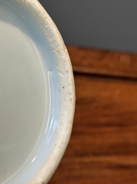 Verseuse &agrave; vin couverte en porcelaine de Chine en bleu et blanc &agrave; d&eacute;cor figuratif, Wanli