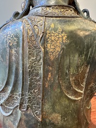 Grande sculpture en bronze laqu&eacute; et dor&eacute; repr&eacute;sentant un Bodhisattva, Chine, Ming