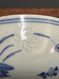 A Chinese blue and white 'Hatcher cargo' bowl with floral design, Transitional period