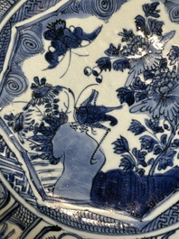 Two Chinese blue and white kraak porcelain dishes with birds and insects, Wanli