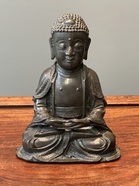 A Chinese bronze sculpture of Buddha, Ming