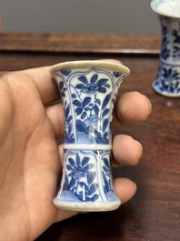 Deux coupes &agrave; pied et quatre vases miniatures de forme 'gu' en porcelaine de Chine en bleu et blanc, Kangxi