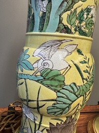 Paire de vases de forme 'gu' en biscuit &eacute;maill&eacute; verte mont&eacute;s en lampes en bronze dor&eacute;, Chine, 19&egrave;me